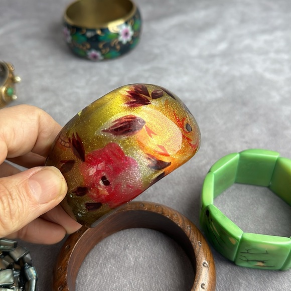 Gorgeous Lot of Bangle Fashion Bracelets Bangles - Picture 6 of 12